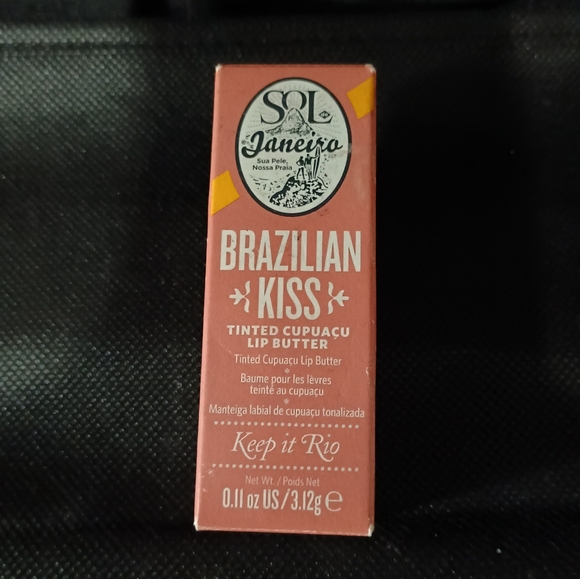 Brazilian Kiss - Picture 1 of 3